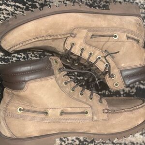 Timberland Men's Light Brown and Dark Brown Boots